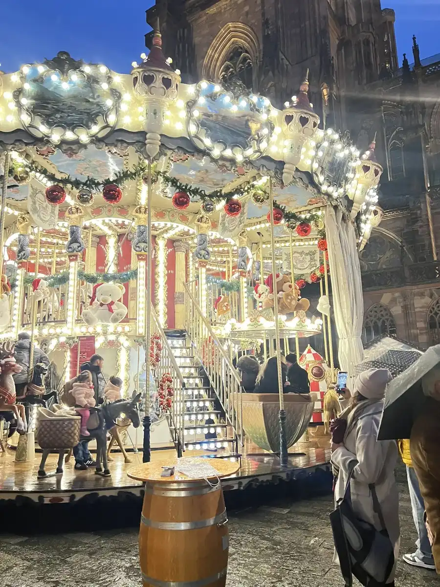 今までで1番豪奢なメリーゴーランド!