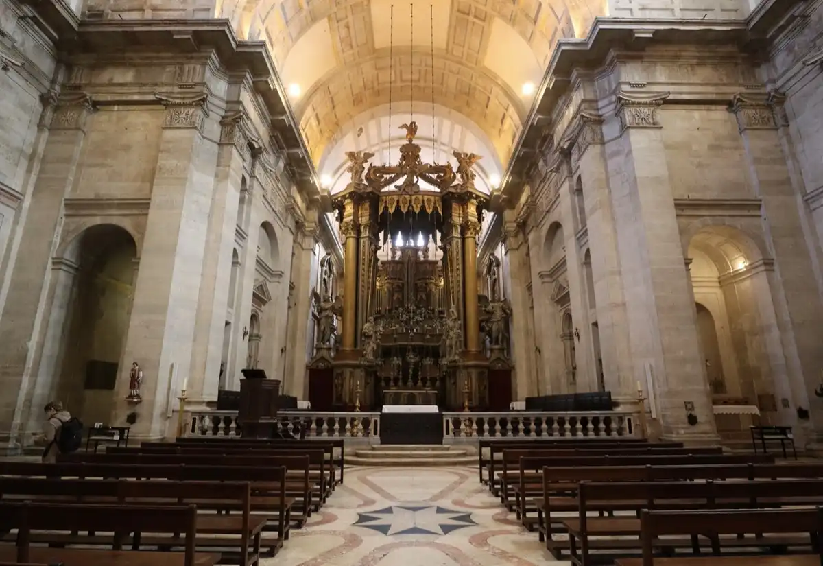 大聖堂は息を呑む美しさでした