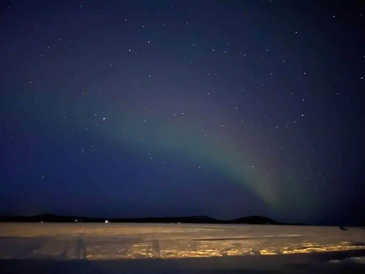 オーロラは5分くらいで消えてしまうので、来た！と言う瞬間にすぐ出ないといけないです