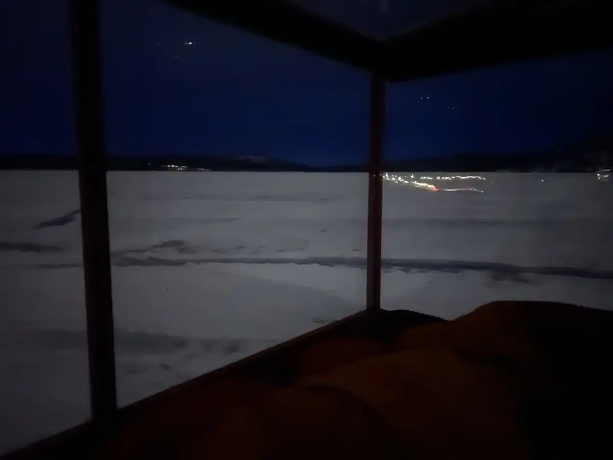 湖の真ん中なので、周りには何もありません