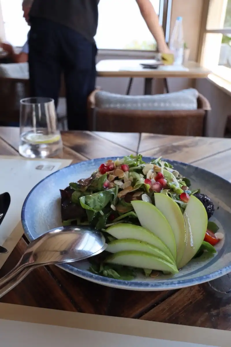 Thloto Salad